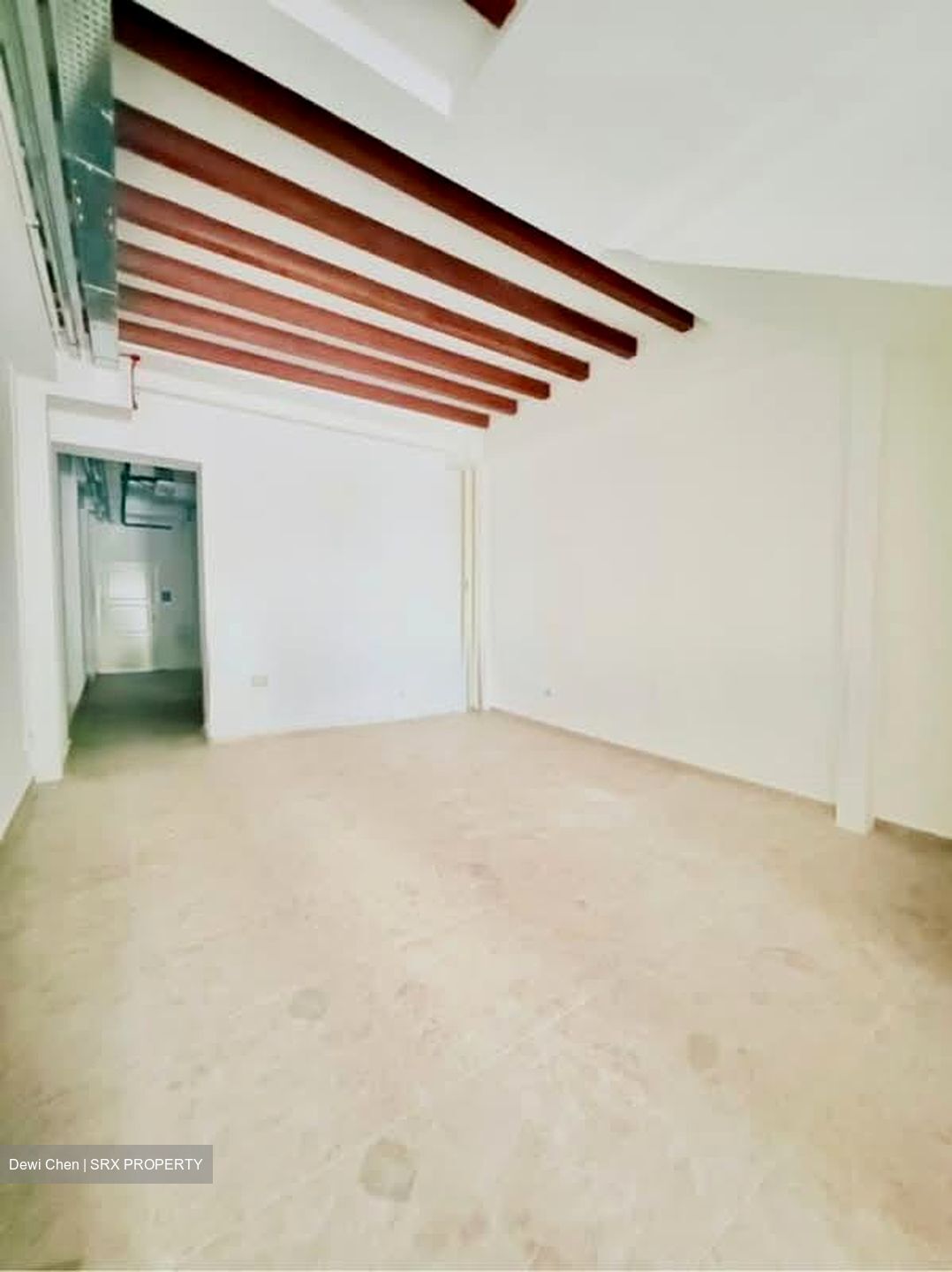 Rowell Road (D8), Shop House #615092611